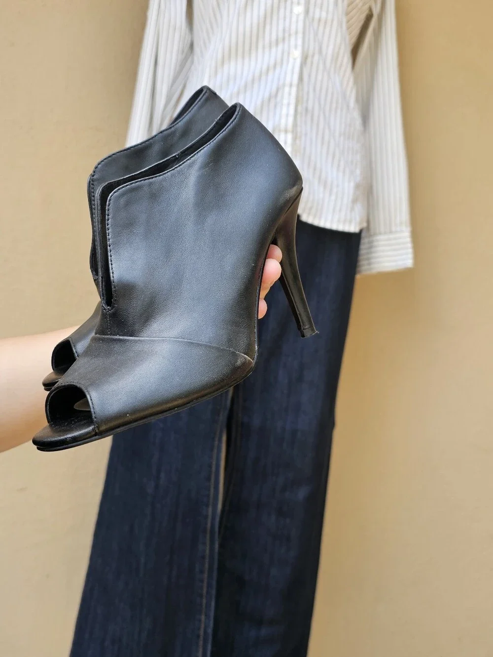 Nine West Black Leather Ambrosia Slip On Peep Toe Heels